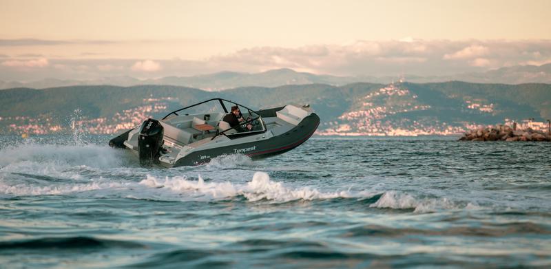 Book yachts online - other - Capelli Tempest 65BR - Capelli Tempest 65BR (2019) - rent