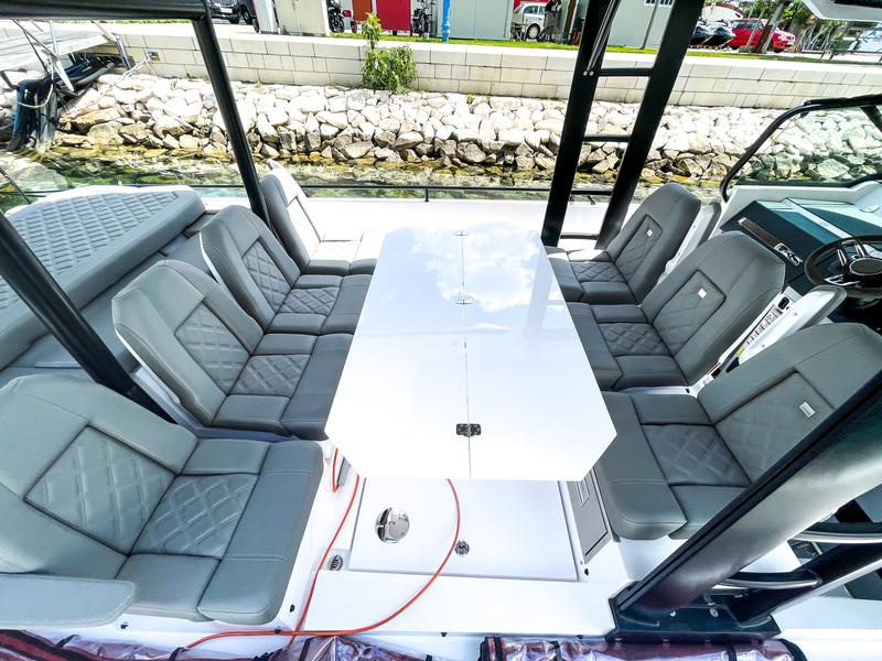 Book yachts online - motorboat - Axopar 37 Sun Top - Malisol - rent