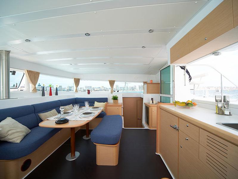 Book yachts online - catamaran - Lagoon 420 - Dynamis - rent