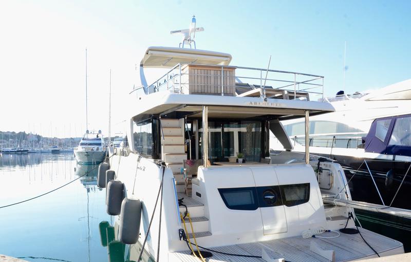 Book yachts online - motorboat - Navetta 58 - JOSEFINE I - rent