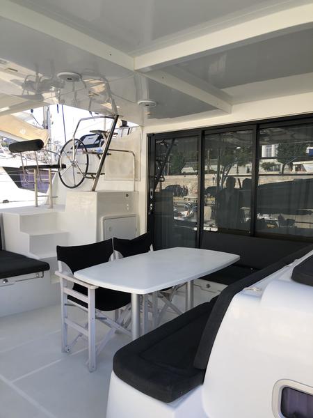 Book yachts online - catamaran - Lagoon 42 - FRIG 007 - rent