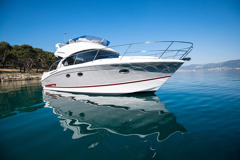 Book yachts online - motorboat - Antares 36 Fly - Setemana - rent