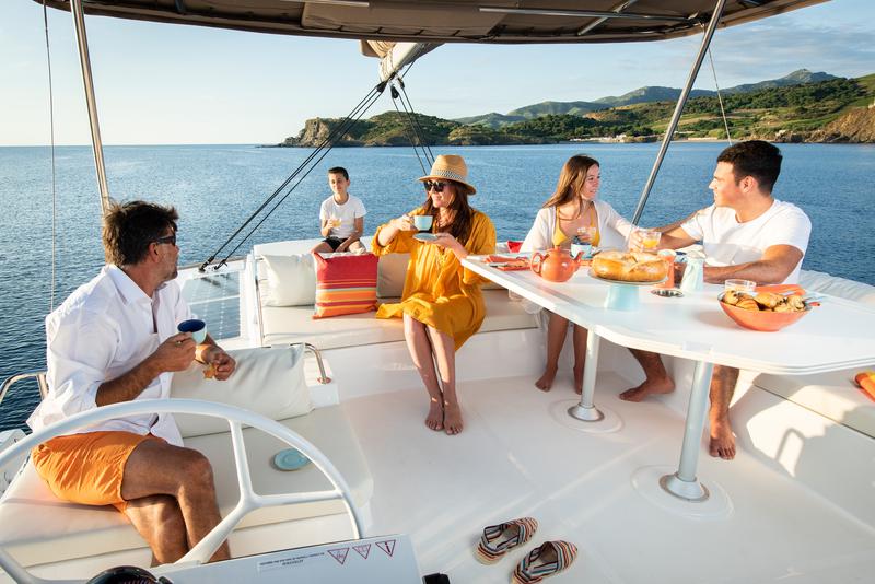 Book yachts online - catamaran - Bali 4.8 - Tatani - rent