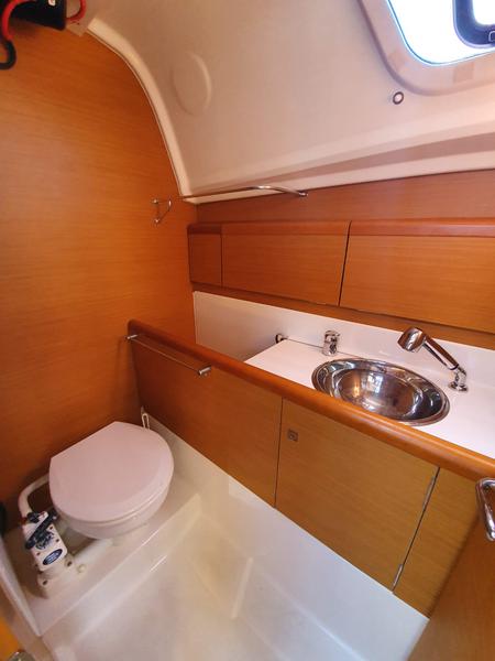 Book yachts online - sailboat - Sun Odyssey 33i - Aqua - rent