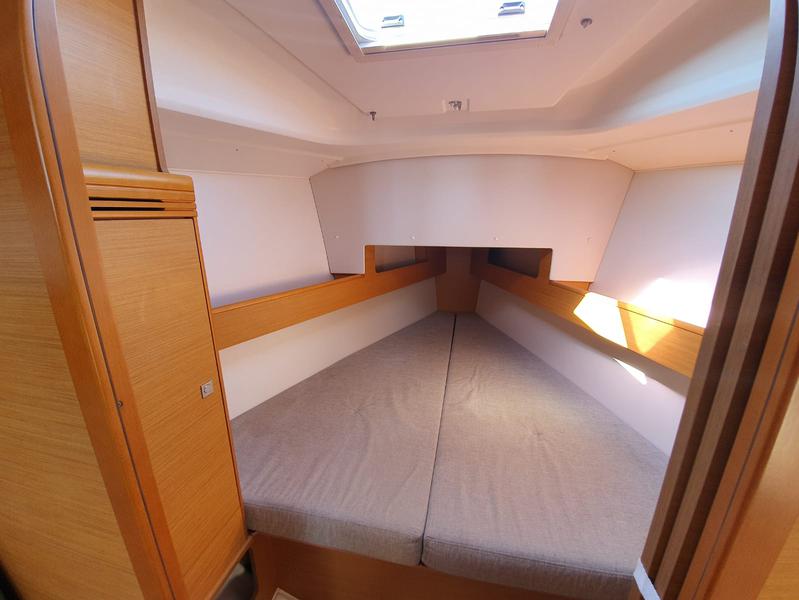 Book yachts online - sailboat - Sun Odyssey 33i - Aqua - rent