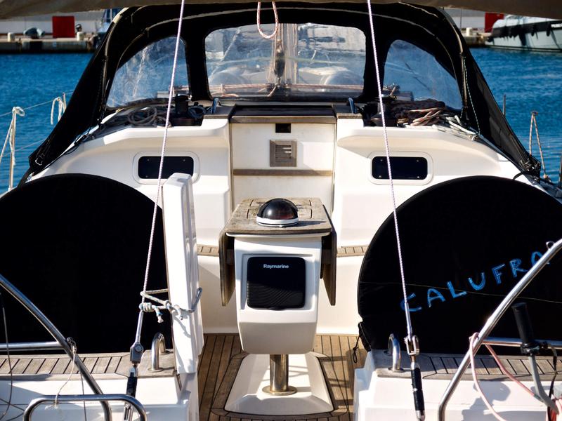 Book yachts online - sailboat - Elan 434 Impression - Calufra I - rent