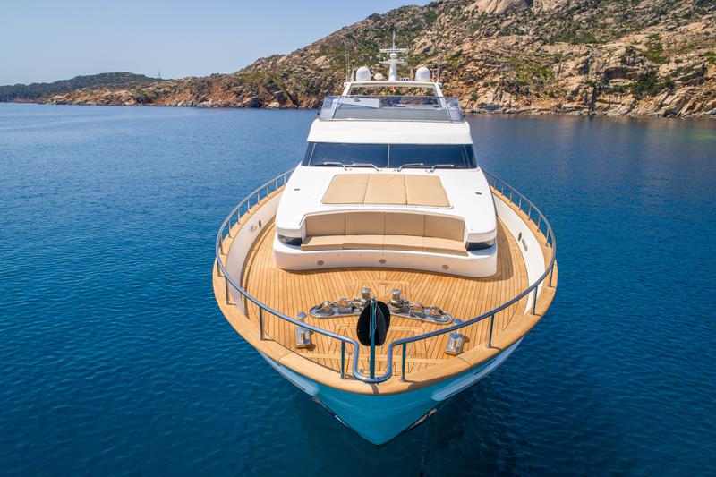 Book yachts online - motorboat - Cantieri di Pisa Akhir 85 - Maestrale - rent