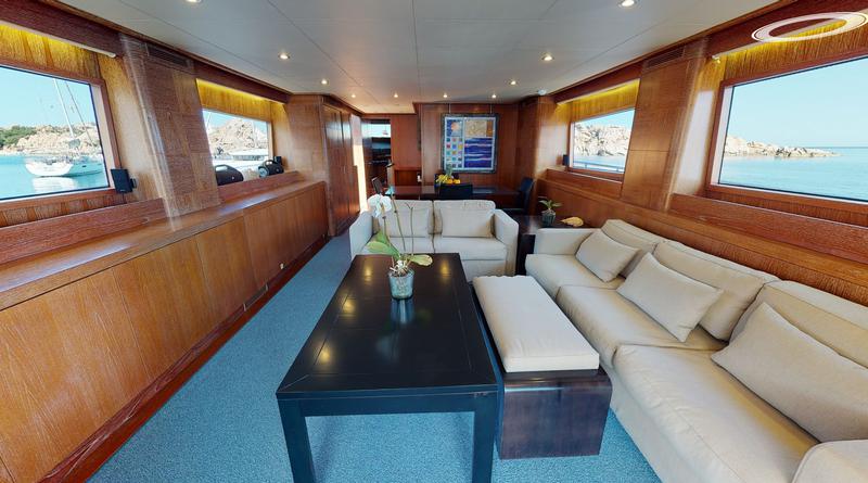 Book yachts online - motorboat - Cantieri di Pisa Akhir 85 - Maestrale - rent