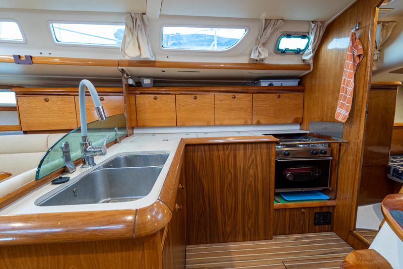 Book yachts online - sailboat - Sun Odyssey 43 - Tatanos - rent