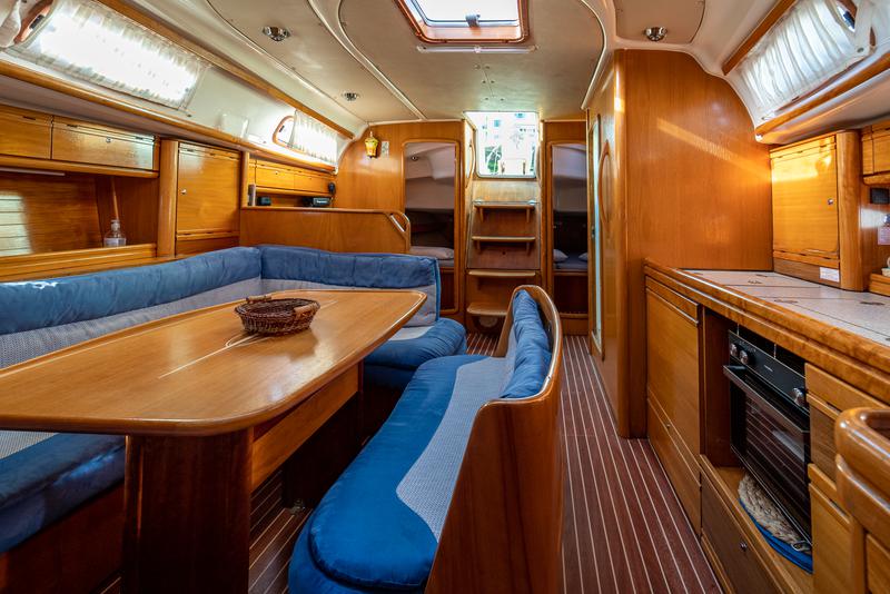 Book yachts online - sailboat - Bavaria 39 Cruiser - Dimitra - rent