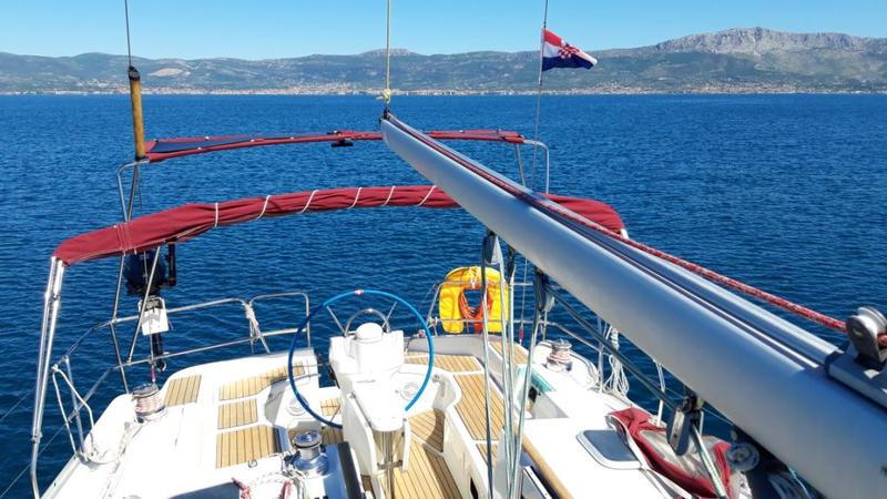 Book yachts online - sailboat - Oceanis 393 Clipper - Škuribanda (refitted 2021) - rent