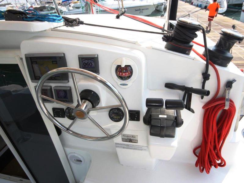 Book yachts online - catamaran - Mahé - 36 - Happy Eva - rent