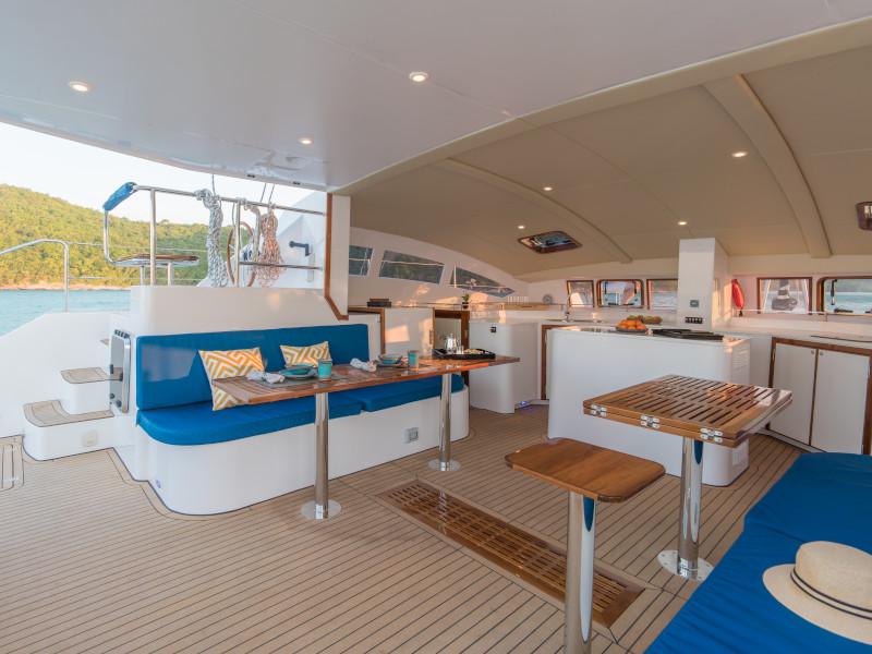 Book yachts online - catamaran - Island Spirit 410 - Vesna - rent