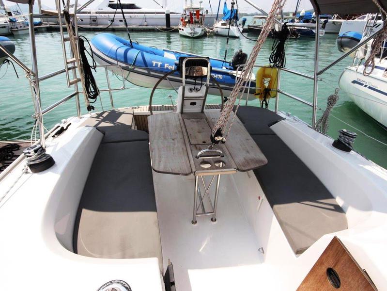 Book yachts online - sailboat - Bavaria 33 Cruiser - Fei Jian - rent