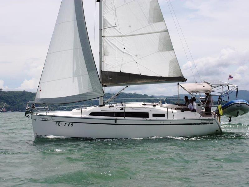 Book yachts online - sailboat - Bavaria 33 Cruiser - Fei Jian - rent