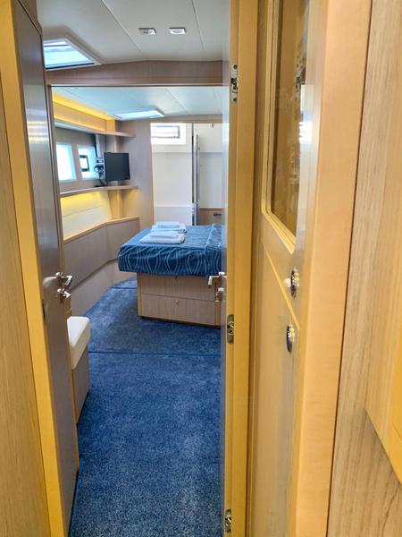 Book yachts online - catamaran - Lagoon 52 - Denilos - rent