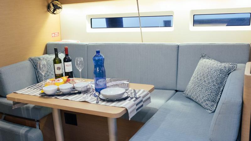 Book yachts online - sailboat - Sun Odyssey 440 - Finesse - rent