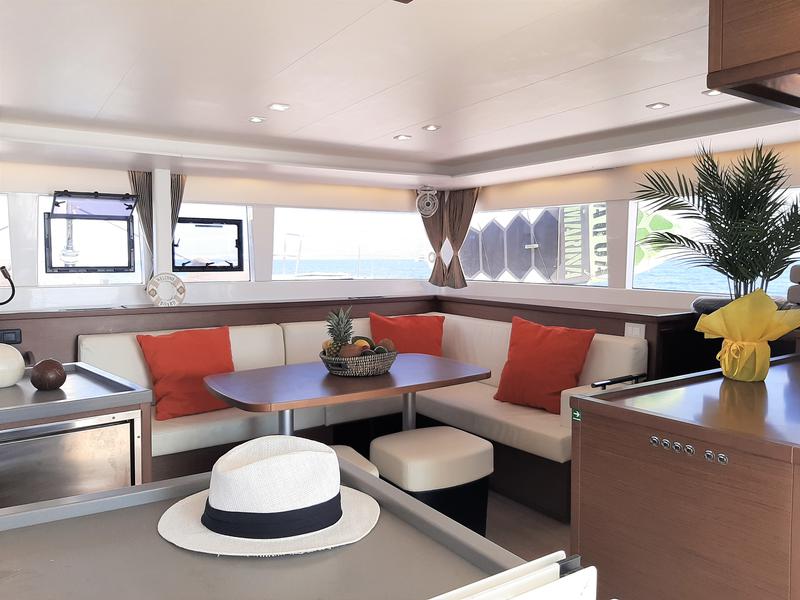 Book yachts online - catamaran - LAGOON  450F AMARE I / SKIPPERED ONLY / FREE STAND UP PADDLE / BOW CUSHIONS - Amare 1 - rent