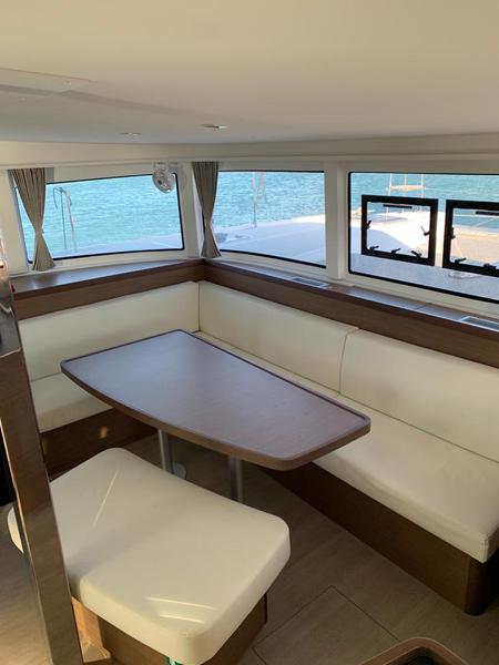Book yachts online - catamaran - Lagoon 42 - KARMA - rent