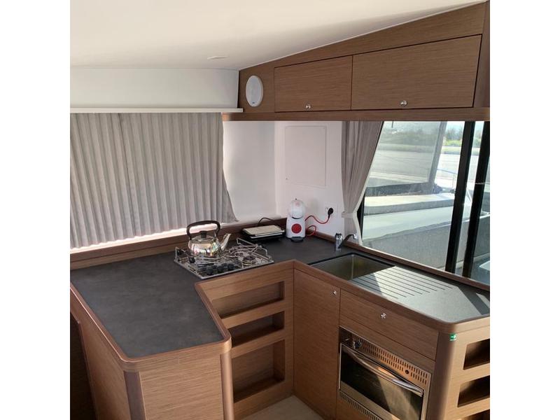 Book yachts online - catamaran - Lagoon 42 - KARMA - rent