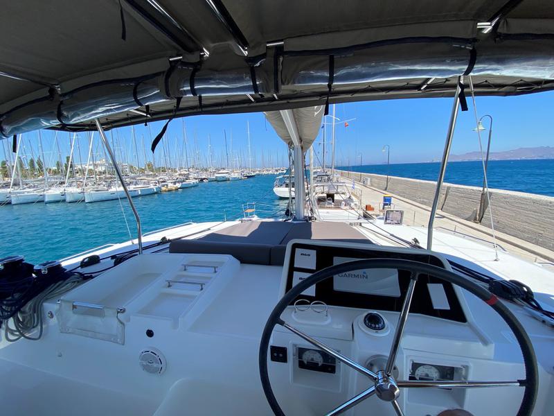 Book yachts online - catamaran - Lagoon 450 Fly - ISMA - rent