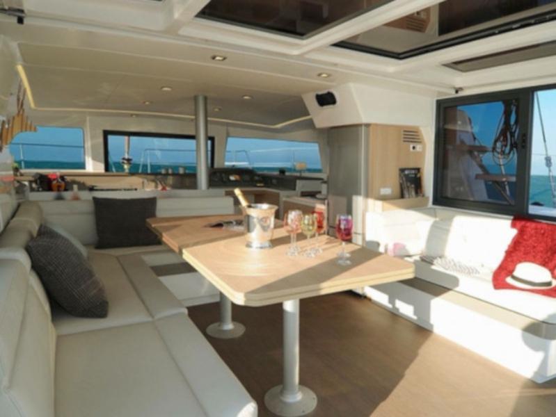 Book yachts online - catamaran - Bali 4.1 - Viewfinder - rent
