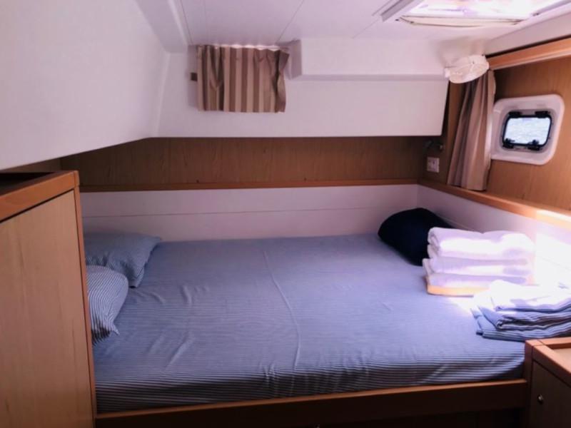 Book yachts online - catamaran - Lagoon 39 - Willow Dew - rent