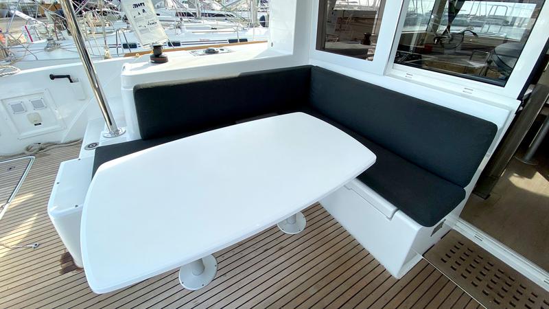 Book yachts online - catamaran - Lagoon 40 - Sunrise - rent