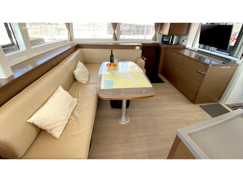 Book yachts online - catamaran - Lagoon 450 - Irena - rent