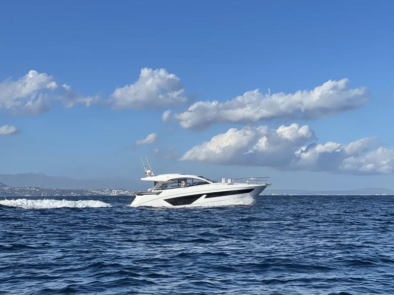 Book yachts online - motorboat - Beneteau GT 45 - Pandora - rent