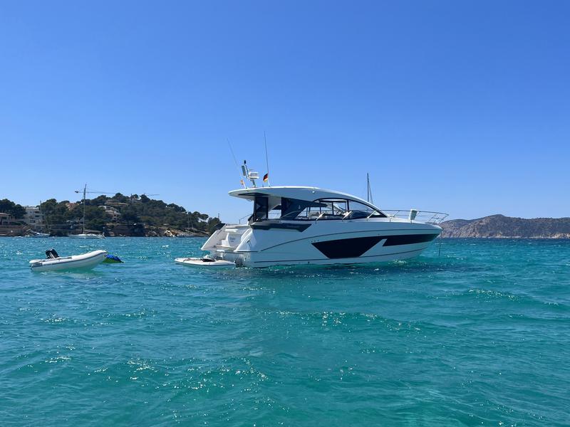 Book yachts online - motorboat - Beneteau GT 45 - Pandora - rent