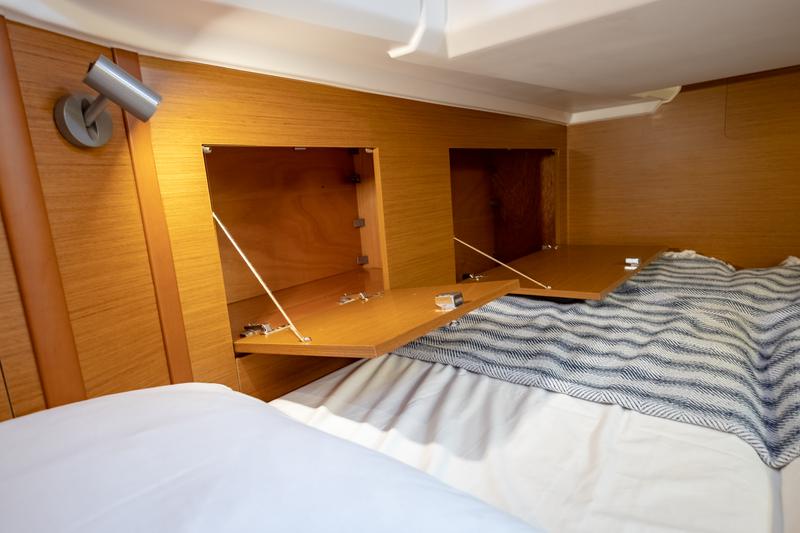 Book yachts online - sailboat - Sun Odyssey 410 - Elcano - rent