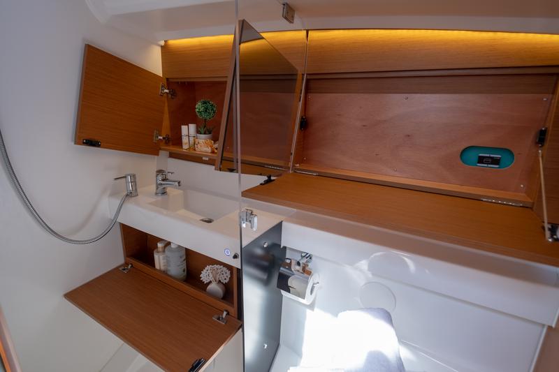 Book yachts online - sailboat - Sun Odyssey 410 - Sammy - rent