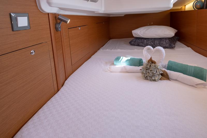 Book yachts online - sailboat - Sun Odyssey 410 - Sammy - rent
