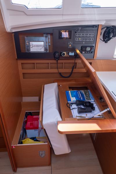 Book yachts online - sailboat - Sun Odyssey 410 - Sammy - rent