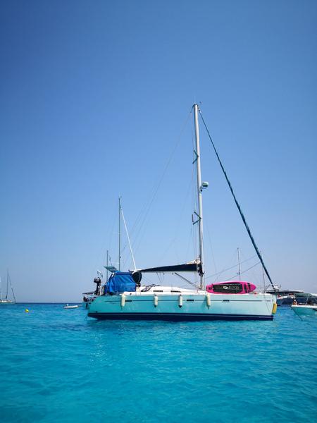 Book yachts online - sailboat - Beneteau 393 - Andromeda - rent