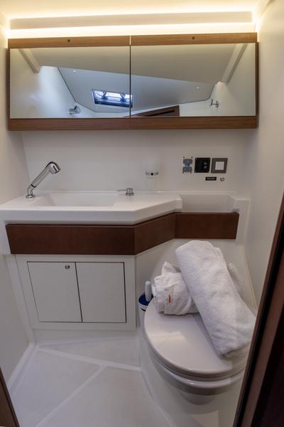 Book yachts online - sailboat - Oceanis 46.1 - July - Watermaker 12V (4 Cabins 4 Heads ) - rent