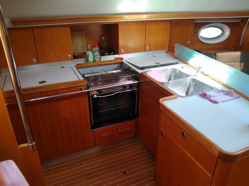 Book yachts online - sailboat - Elan 434 - Salima - rent