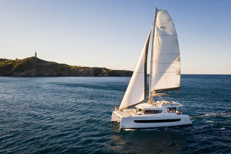 Book yachts online - catamaran - Bali 4.8 - Romar III - rent