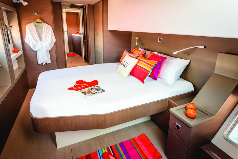 Book yachts online - catamaran - Bali 4.8 - Romar III - rent