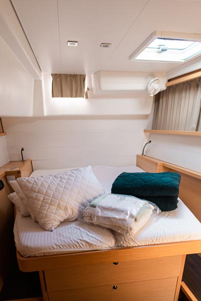 Book yachts online - catamaran - Lagoon 450 - NEFELI IV - rent
