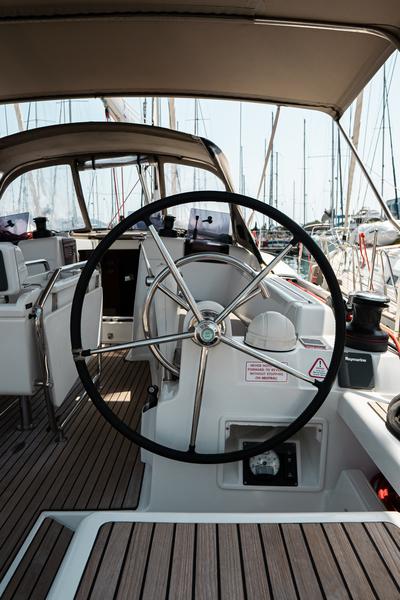 Book yachts online - sailboat - Sun Odyssey 419 - IZZI - rent