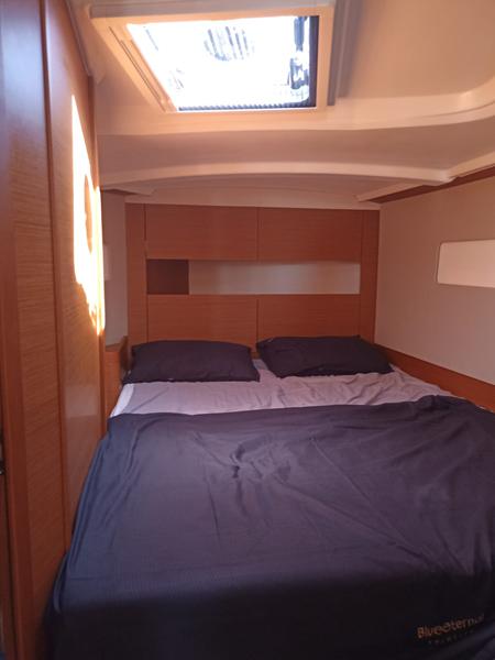 Book yachts online - sailboat - Sun Odyssey 410 - Psi Octantis - rent