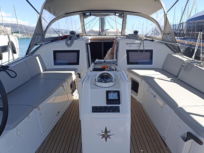 Book yachts online - sailboat - Sun Odyssey 410 - Psi Octantis - rent