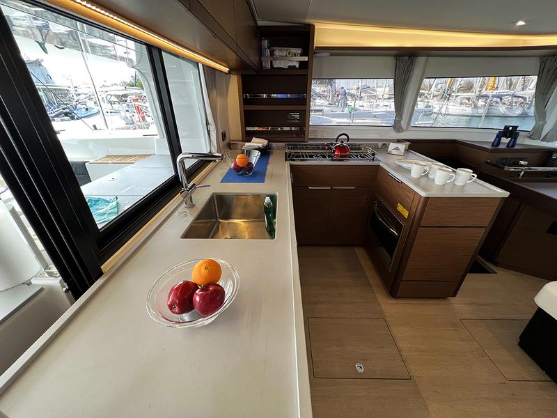 Book yachts online - catamaran - Lagoon 46 - GALAXY (air condition, generator, water maker)    _Skippered Only_ - rent