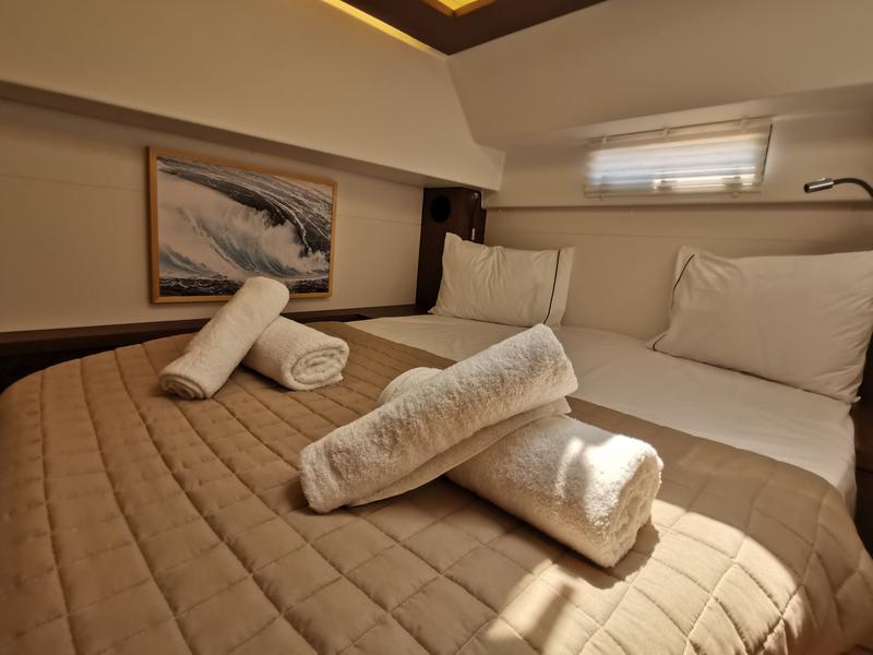 Book yachts online - catamaran - Lagoon 46 - GALAXY (air condition, generator, water maker)    _Skippered Only_ - rent