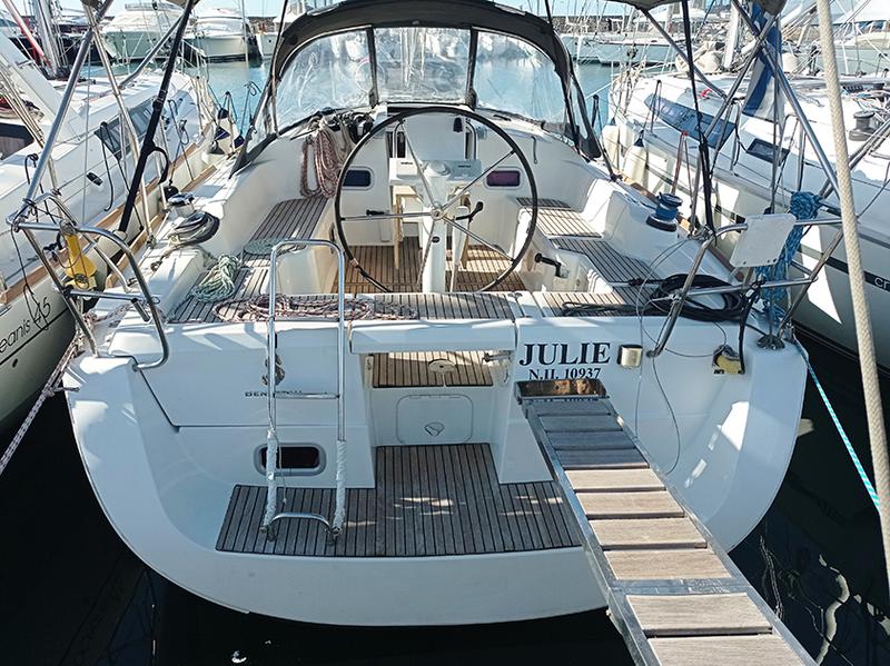 Book yachts online - sailboat - Oceanis 37 - JULIE - rent