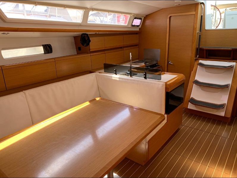 Book yachts online - sailboat - Sun Odyssey 439 - Elisavet - rent