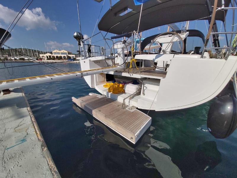 Book yachts online - sailboat - Hanse 548 - Ellora - rent