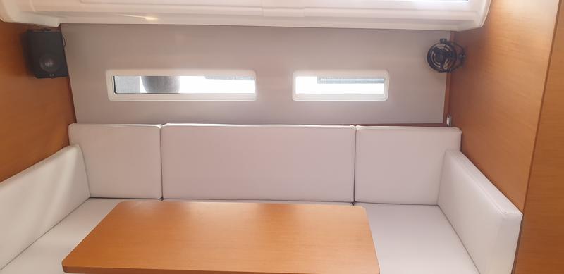 Book yachts online - sailboat - Sun Odyssey 410 Performance - The song is you - rent